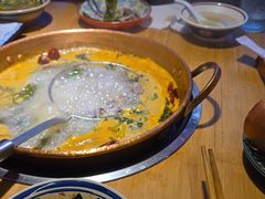 -洱火云南酸菜牛肉火锅(石景山当代商城店)