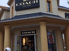 -COACH蔻驰(赛特奥特莱斯店)