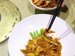 -铜锣湾·有麝自然香(重庆新天地店)