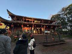 -峨眉山报国寺