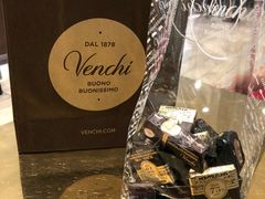 -VENCHI 闻绮(北京国贸商城店)