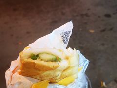 -Bánh Mì Huynh Hoa