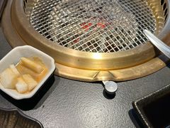 -铭牛烧肉·和牛海鲜自助(高新月牙湖店)