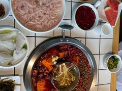 -瓜西西重庆火锅(花溪店)