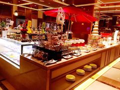 -大中华希尔顿酒店-念自助餐·嗨啤·小龙虾