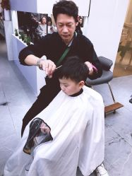 -HAIR HERE造型