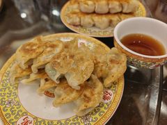 西葫芦羊肉锅贴-鸿宾楼(展览馆路店)