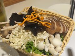 -黑鸡小馆(金源店)