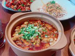 鸭血肥肠煲-成都娃娃花园餐厅 (南艺旗舰店)
