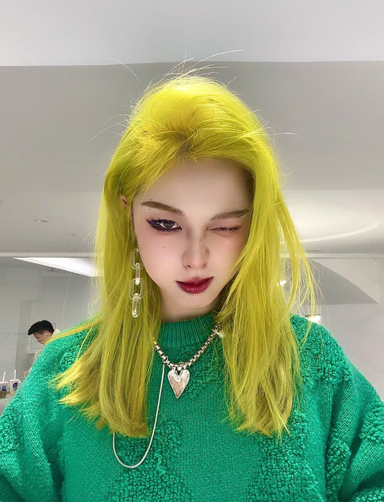 柠檬绿发色真的好显白!