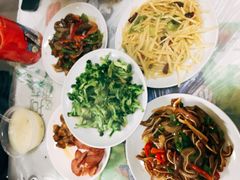 -蓝精灵饺子店