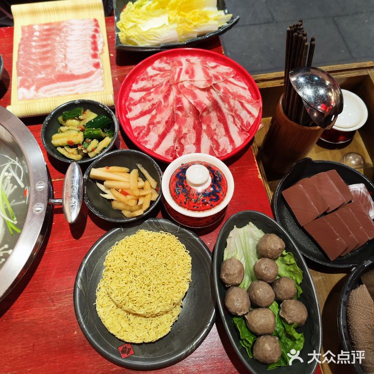 没有什么快乐是一顿火锅解决不了的