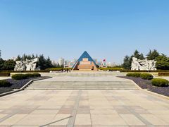 -上海市龙华烈士陵园