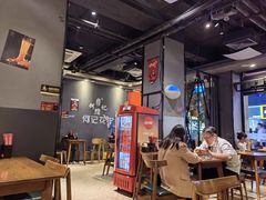 大堂-何记花甲(海岸城旗舰店)