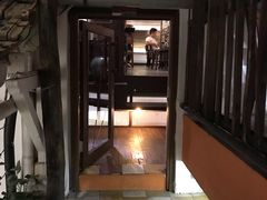 -Cuc Gach Quan Restaurant