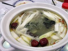 -撒拉人家.酸菜牦牛肉火锅