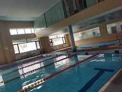 -鲸灵公元游泳中心