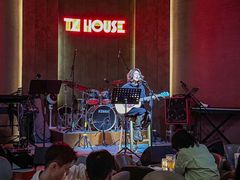 -TZ House音乐现场(来福士中心店)
