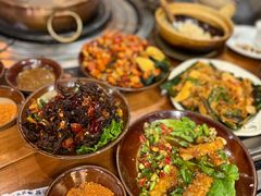 -阿山卓·野生菌火锅·纳西火塘烤肉