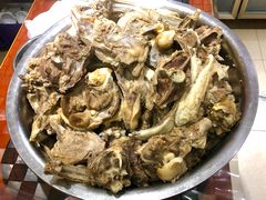 -玛拉沁艾力手把肉蒙餐