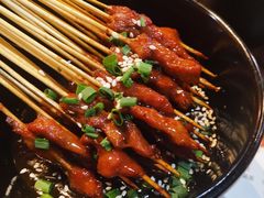 -虾弄弄海派小龙虾·牛羊蝎子火锅