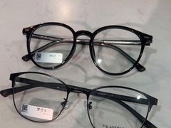 -Trend1881视光·蔡司视觉(领展广场店)