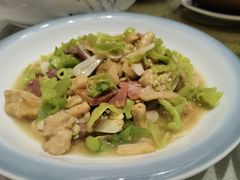 -蔼若春.传承三十年云南菜(金碧公园店)