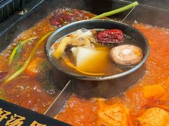 -老牌坊云南鱼豆花火锅(爱建店)
