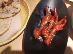 连骨头都不剩的鸡爪-佬肥猫(周浦万达店)