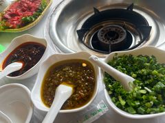 -鲁朗纳麦石锅鸡庄园