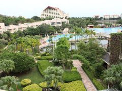 阳台外的园景-三亚亚龙湾凯莱仙人掌度假酒店