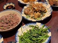 -Cuc Gach Quan Restaurant