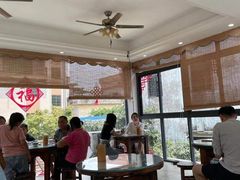 大堂-周大娘牛乳(旧寨古村总店)