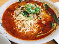 -丁丁猫重庆小面(徐州路店)