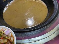 -龙裕山庄烤全羊