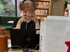 -曹家渡街道图书馆