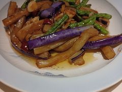 -阿瓦山寨·湘菜现炒·剁椒鱼头王(咸阳总店)