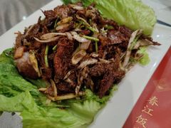 手撕小牛腿-春江饭店(共青团路总店)