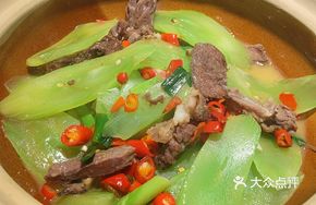 Braised Pork Rib with Lettuce
