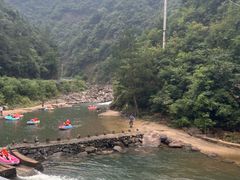 -安吉龙王山峡谷漂流