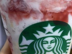 草莓轻乳酪星冰乐-星巴克(北京三里屯SOHO一店)