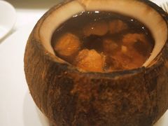 椰子八宝鸡汤-闻见中国海南菜(K11店)