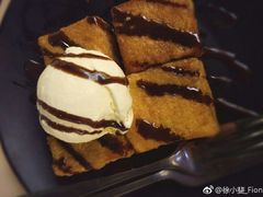 冰火粒粒西多士-来龙里 精致 东南亚餐室(万象城店)
