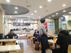 用餐区-李先生牛肉面大王(北京站售票厅餐厅)