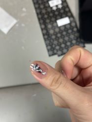-芊屿芊浔美甲