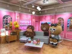 -LINE FRIENDS Garosu-gil Flagship Store