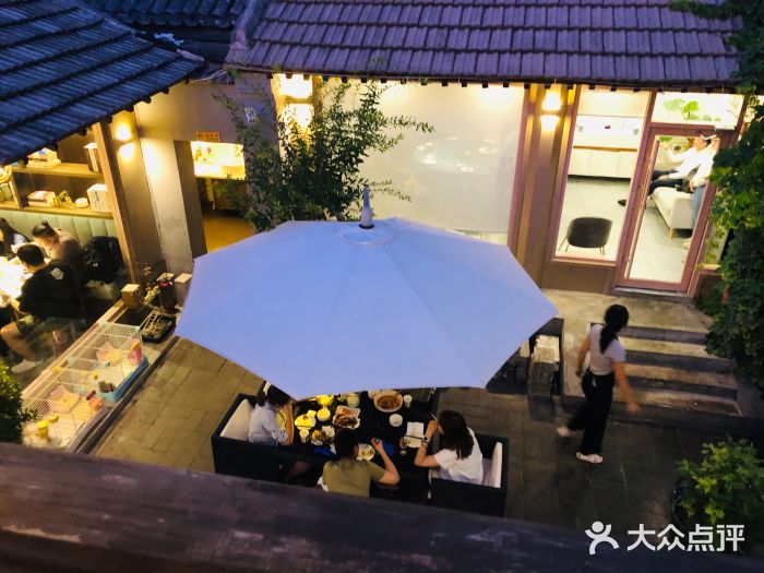 后海16号·北京私房菜大堂图片