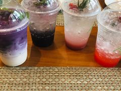 -Chom Cafe and Restaurant