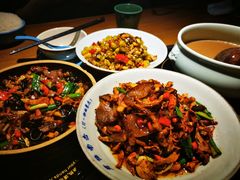 土萝卜干炒土腊肉-吃饭皇帝大土家民族菜(正大广场店)