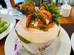 -Chom Cafe and Restaurant